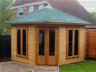 Double Glazed Corner Log Cabin 261 - Large Panes, Felt Tiles Double Glazed Corner Log Cabin 261 - Large Panes, Felt Tiles